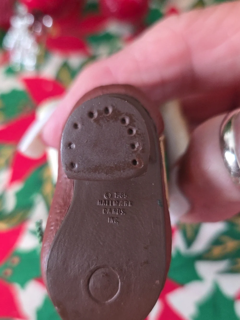 * 1985 * Hallmark CHILDREN IN SHOE Collectors ONCE UPON A TIME Ornament